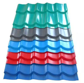 0.45 มม 0.6 มม หนา สีซองเคลือบแผ่นหลังคาเหล็ก Prepainted ผนังหลังคาโลหะ corrugated